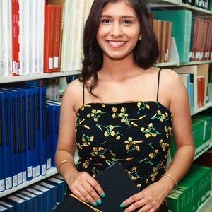 Meet your Posher, Anika